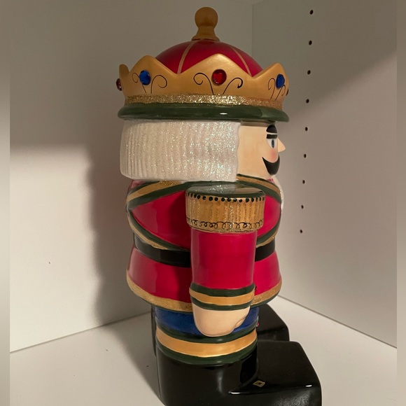 Burton & Burton nutcracker cookie jar - Picture 3 of 7